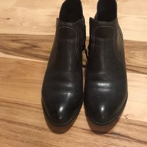 Ariat ankle boots 🥾